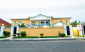 @Home Boutique B&B Hostel And Suite